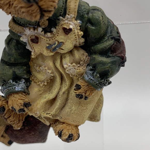 Vintage Boyd's Bear Heart Hugs and Kisses Wreath Pin Brooch Valentine's Day - Picture 6 of 8